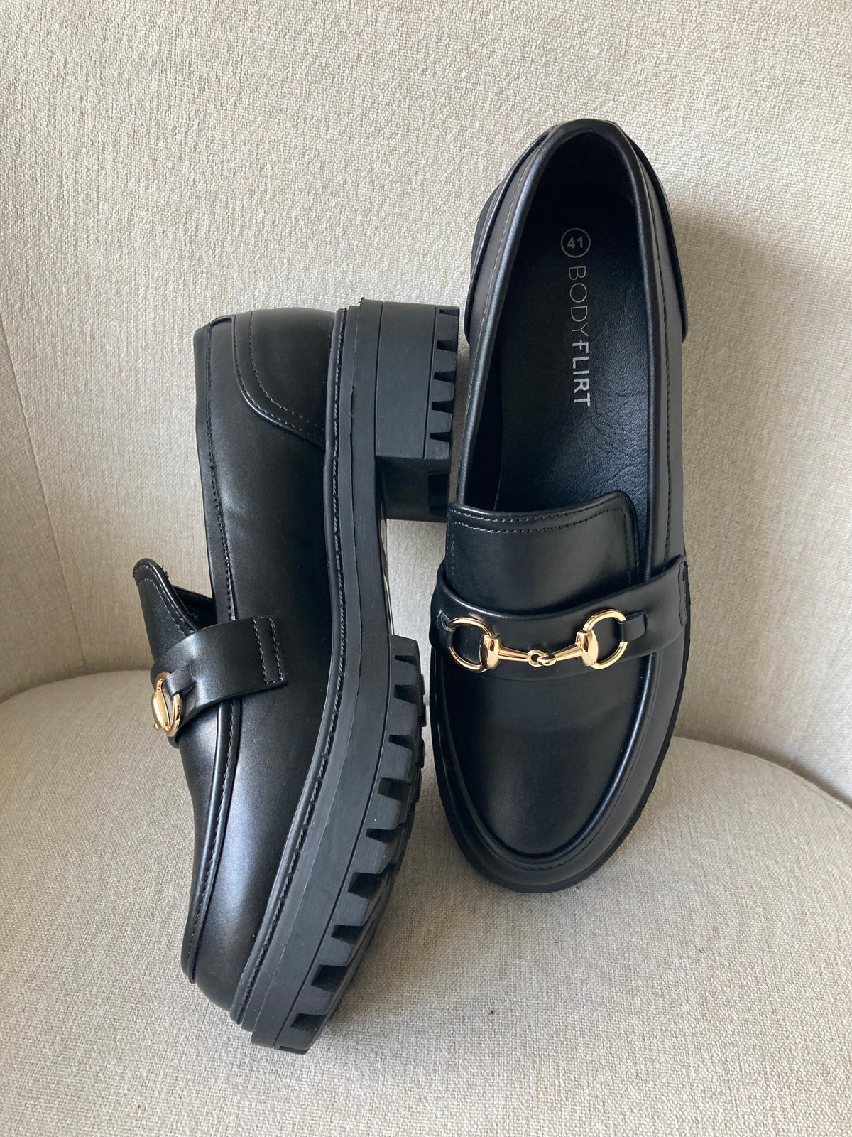 Classy Black Penny Loafers by BODYFLIRT