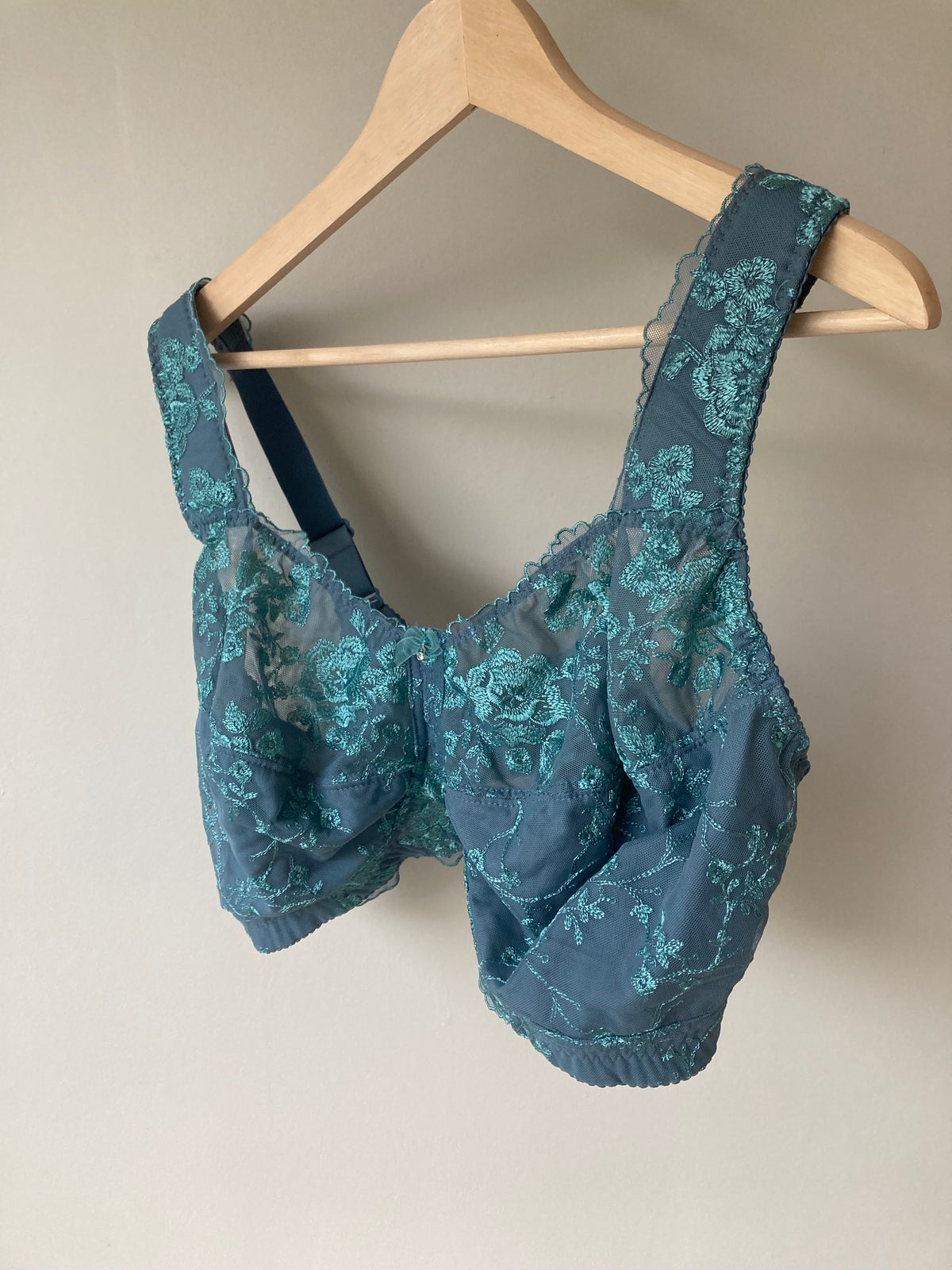 Beautiful teal support bra By BPC