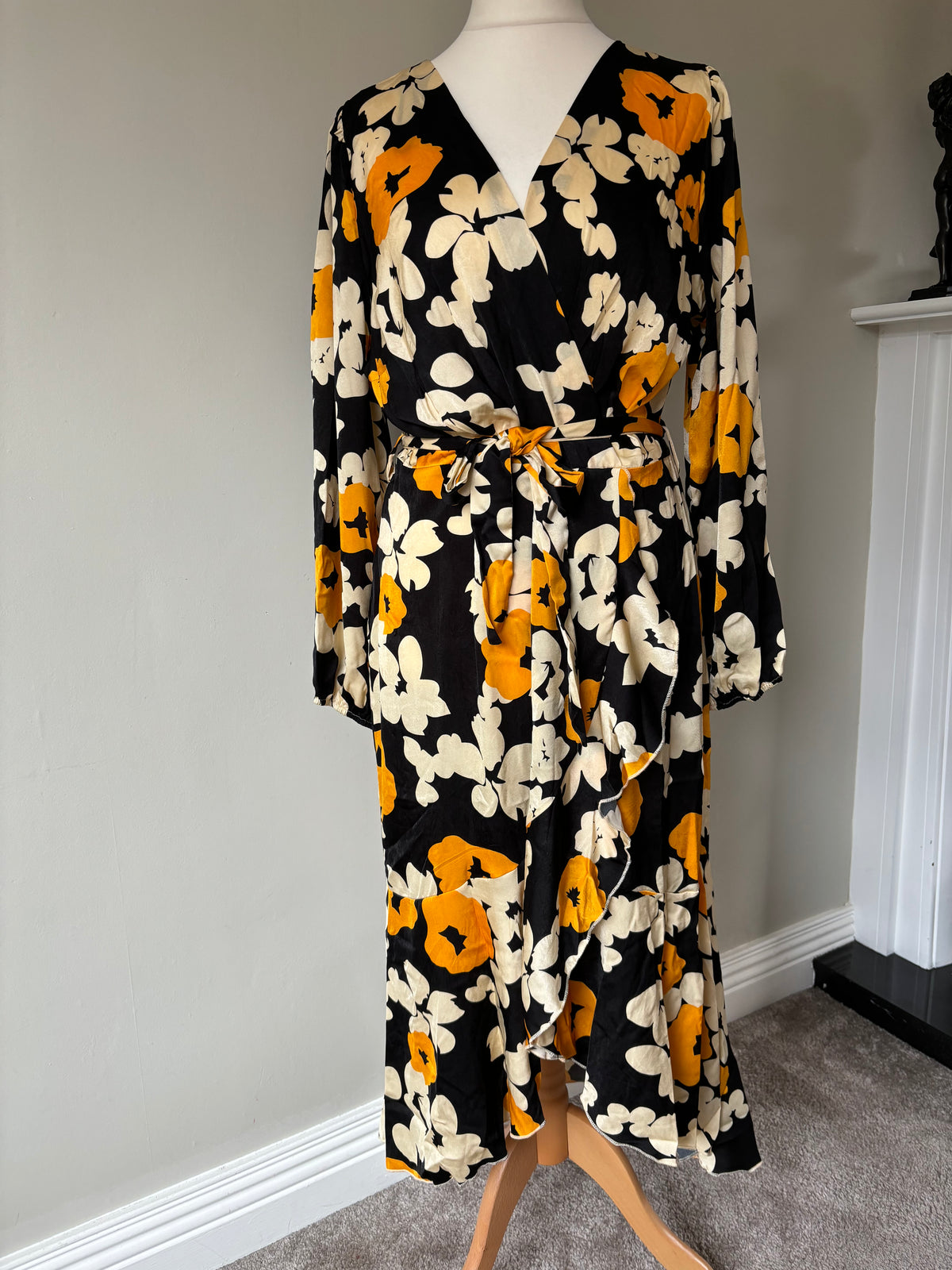 Mustard & Black Floral Long Sleeve Frill Hem Midi Dress by Quiz Size 18