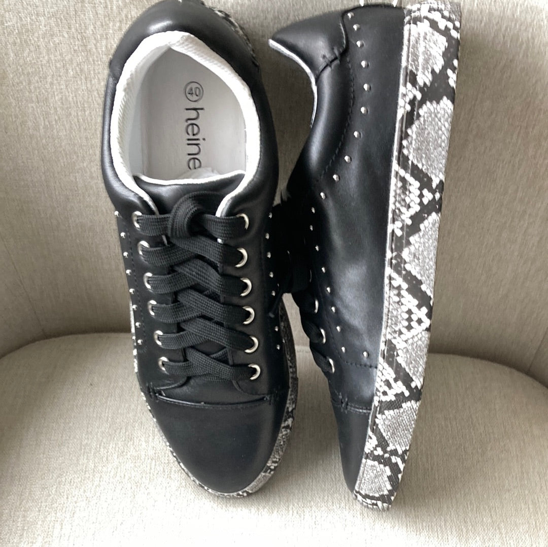 Black and white Snake print trainers by HEINE - Size 7