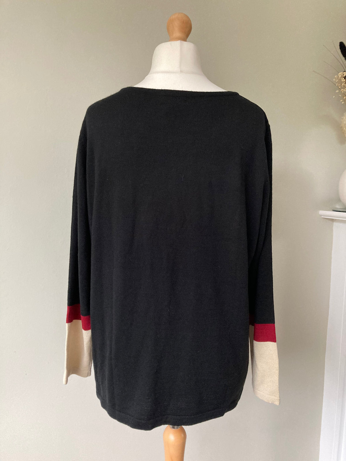 Colour block sweater by CREATION L - Size 22