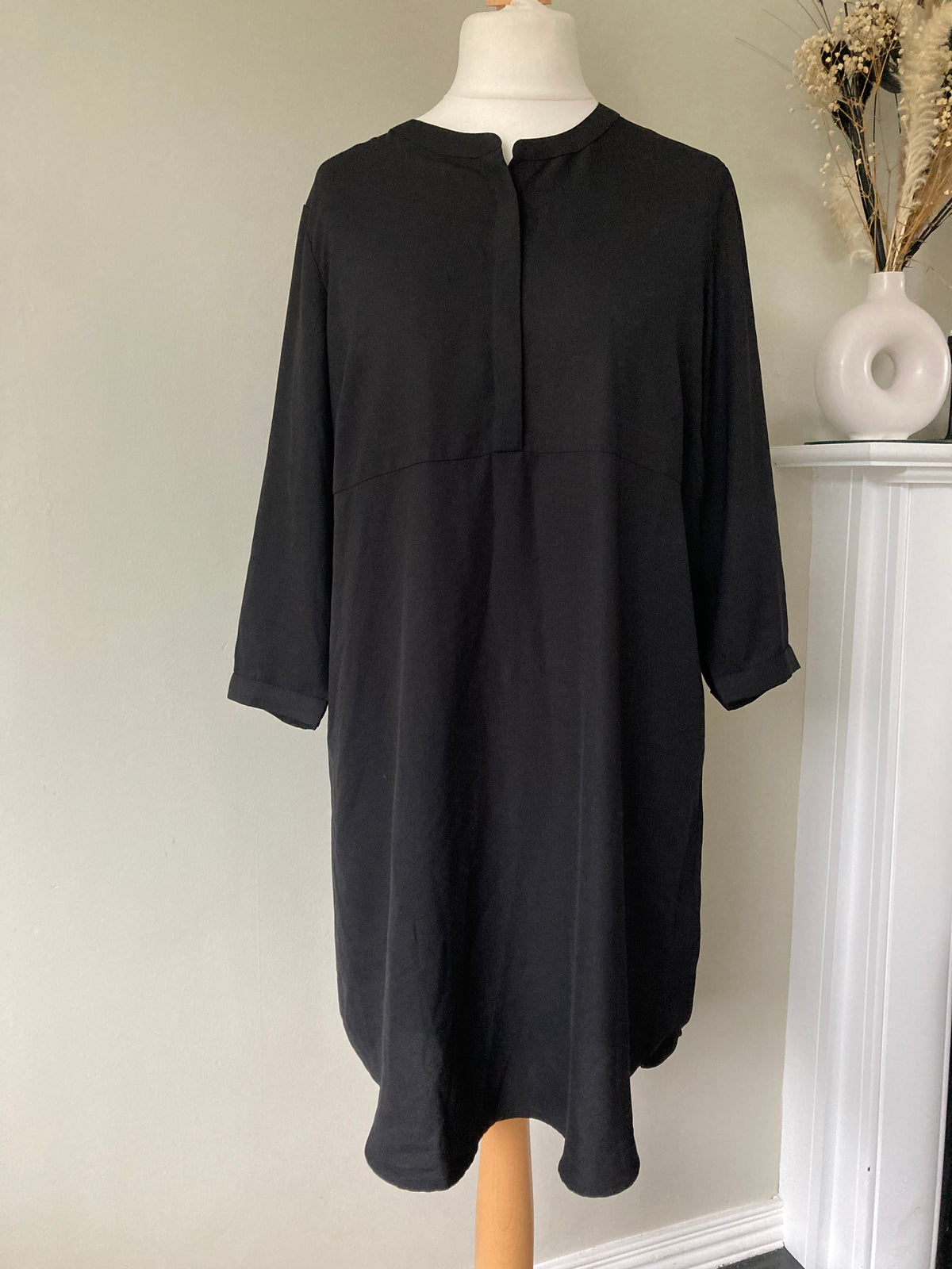 Collarless tunic dress by RAINBOW - Size 18