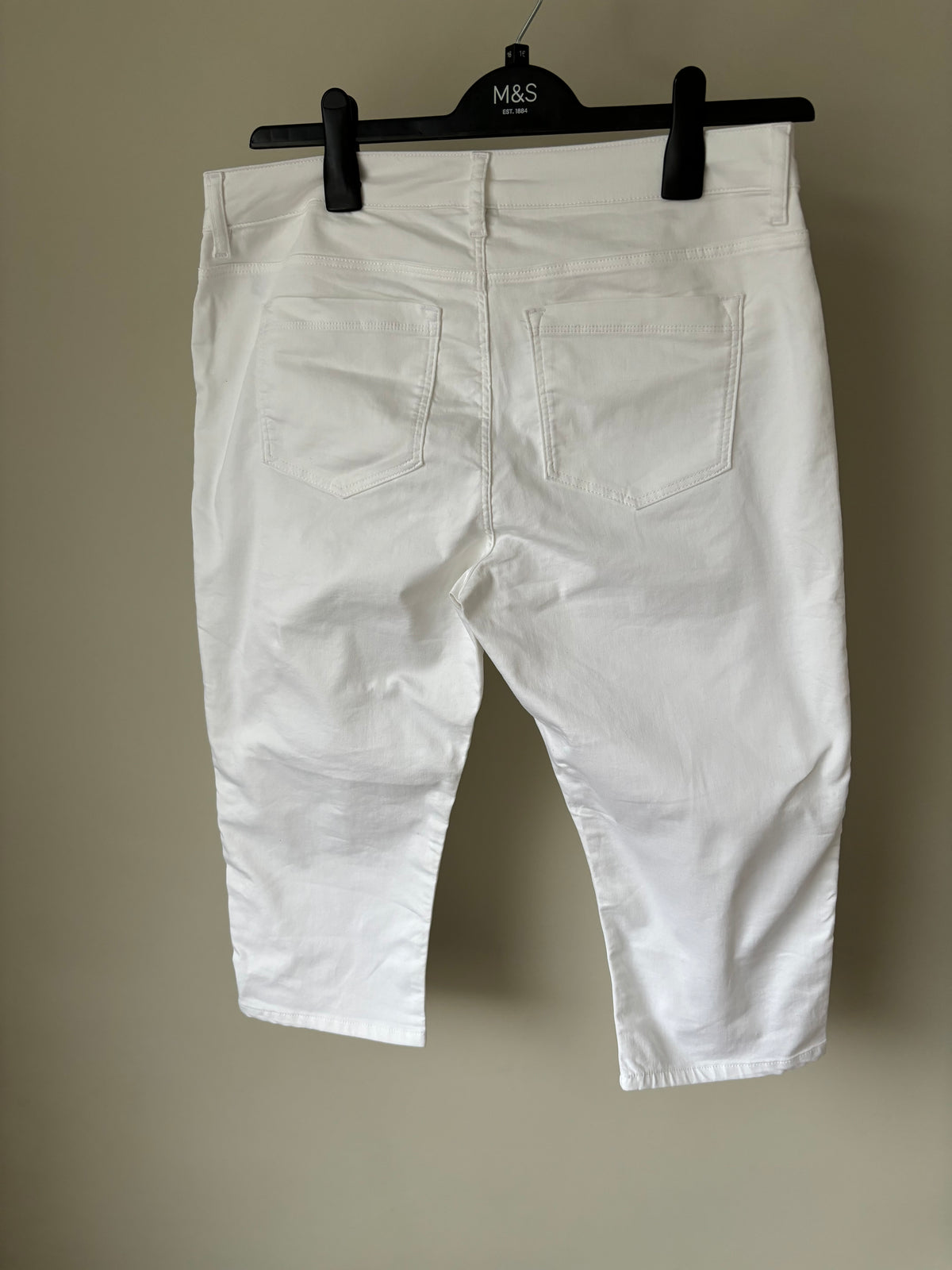 Cropped white denim jeans by Lascana - size 18