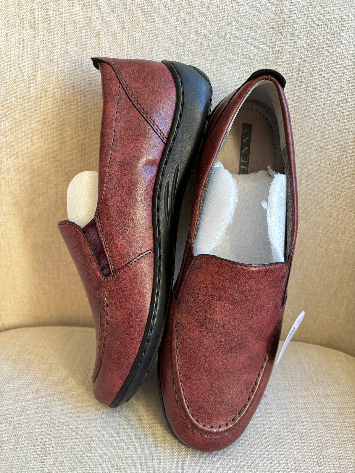 Real leather luxury loafers by Jenny