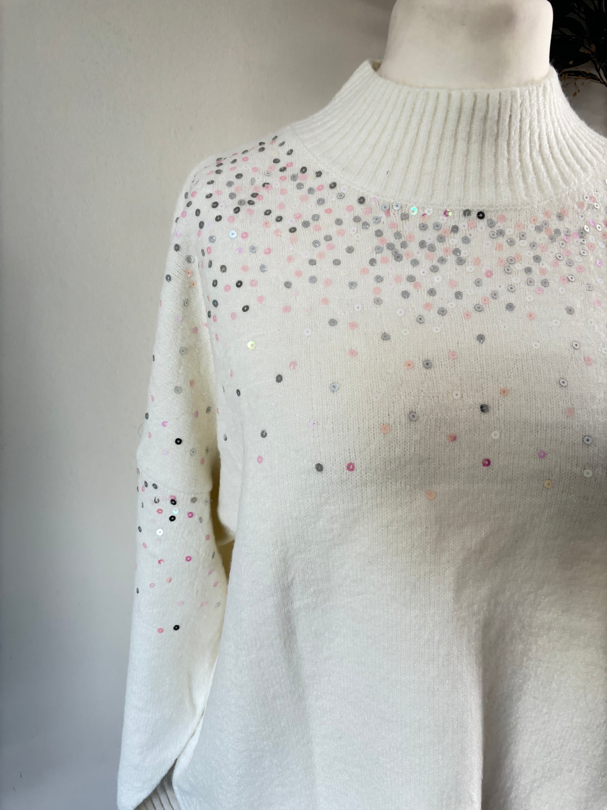 Ivory Sequin jumper by Freemans Size 16/18