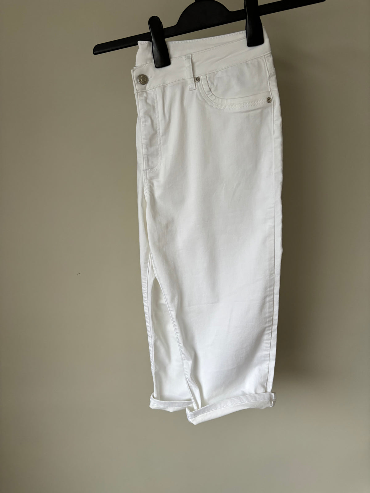 Cropped white denim jeans by Lascana - size 18