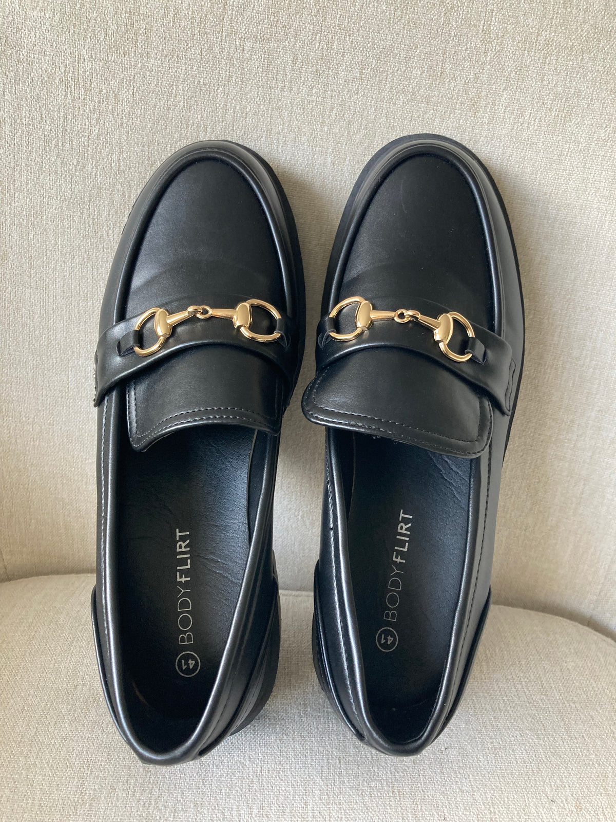 Classy Black Penny Loafers by BODYFLIRT