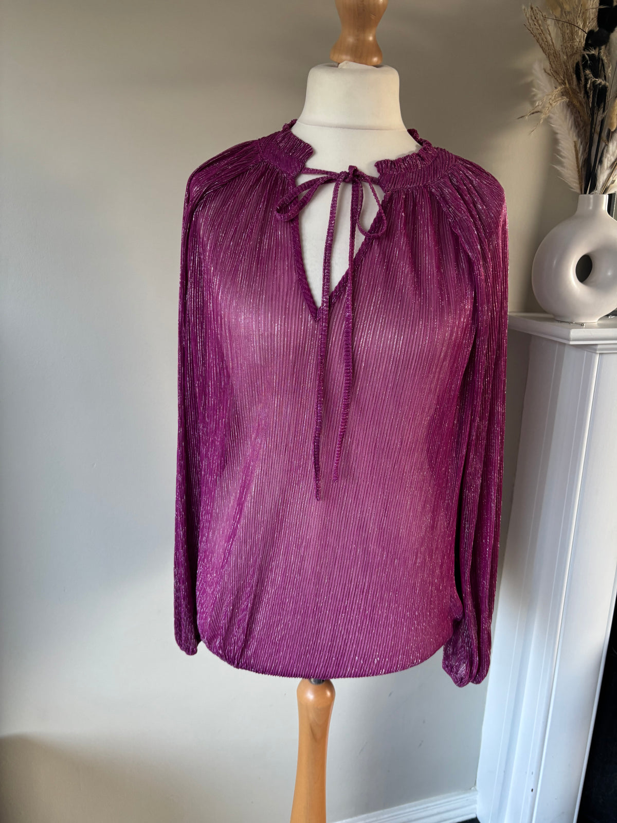 Pink Plisse Tie Neck Blouse by Freemans size 16