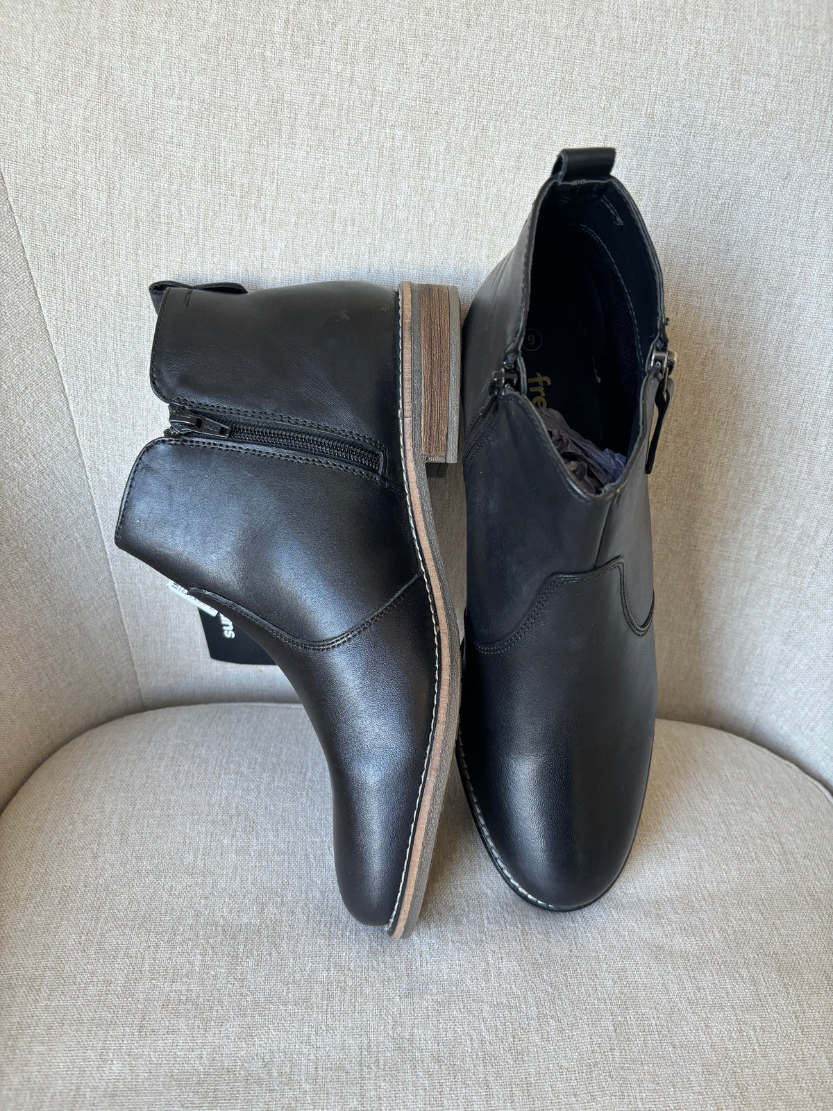Black Leather Wide Fit Short Ankle Boots By Kaleidoscope Size 8