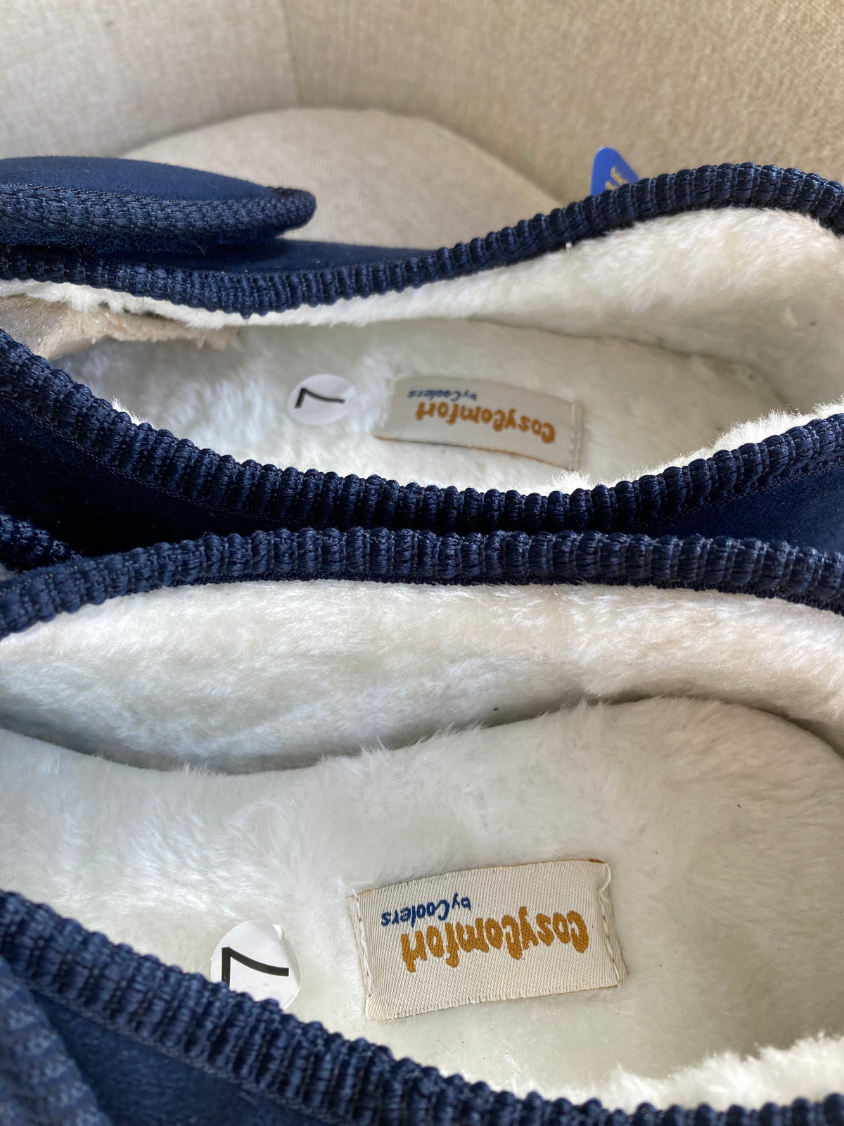Unisex Wide Fit slippers by COOLERS