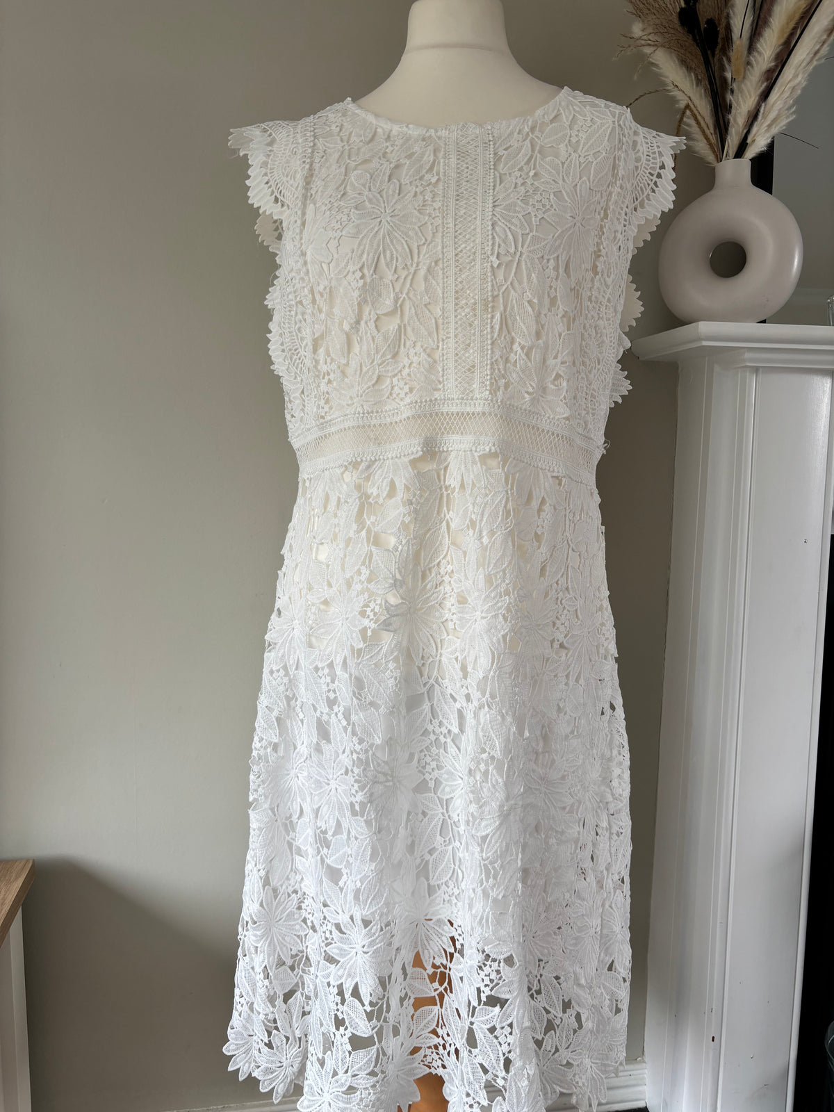 White lace dress by Kaleidoscope Size 18