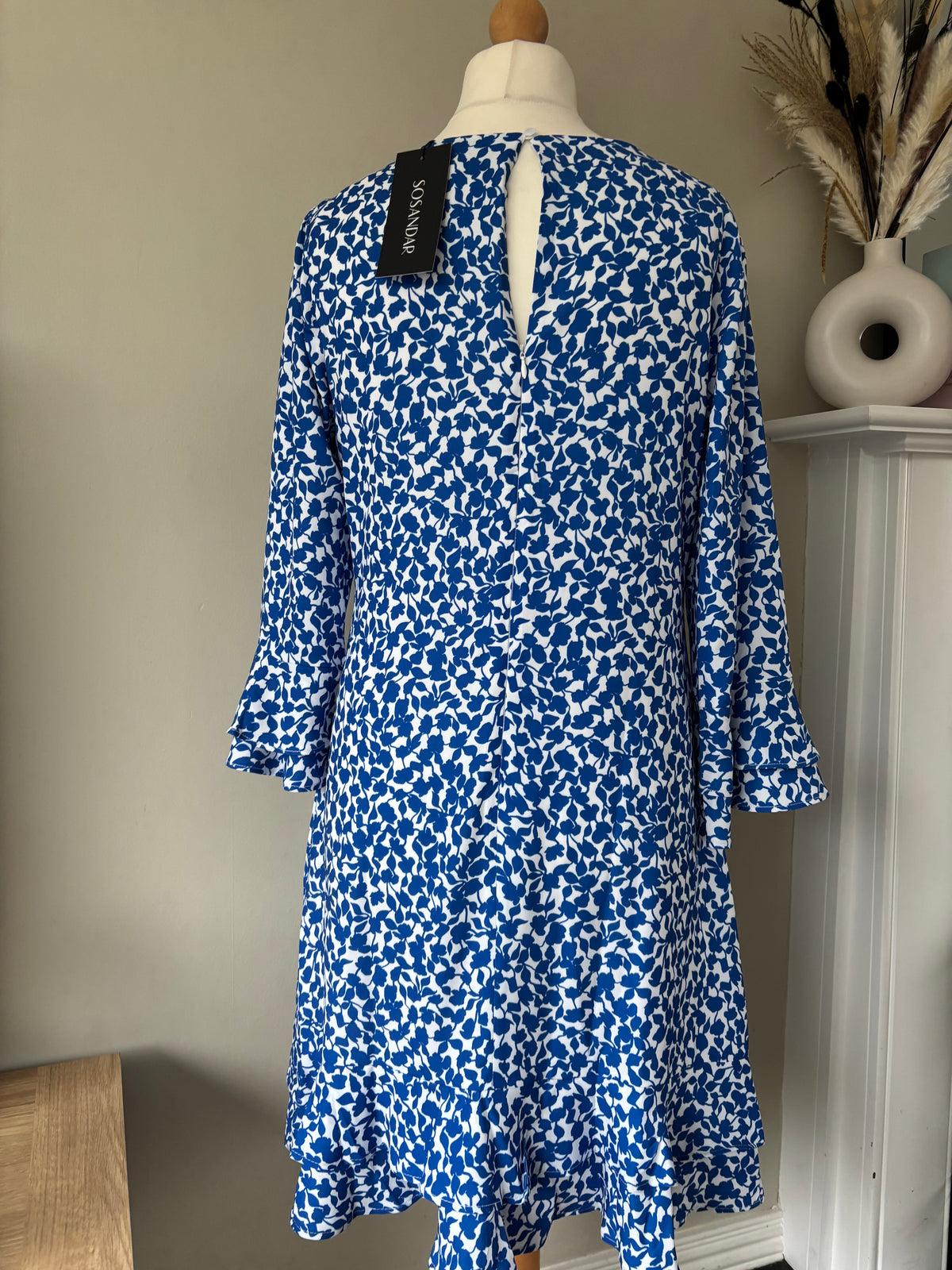 Blue Ditsy Floral Print Ruffle Hem Shift Dress by Sosanda size 16