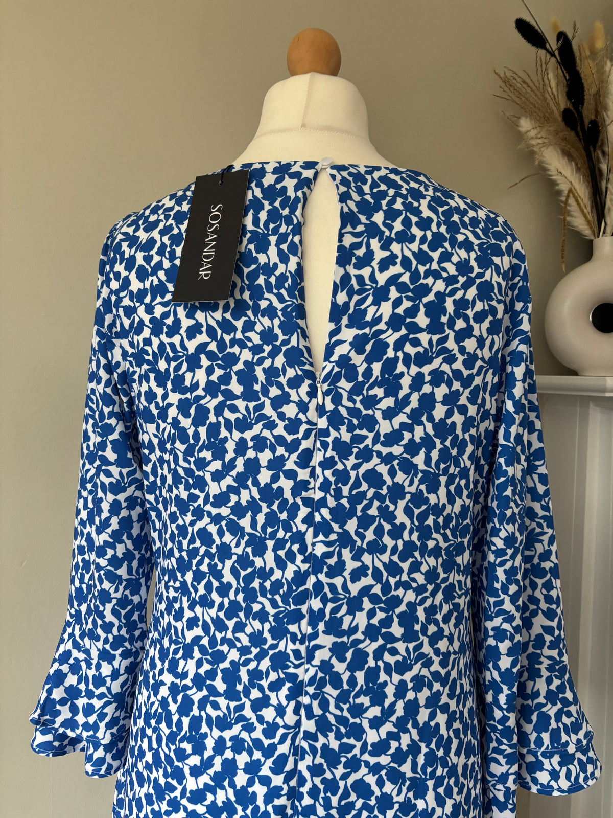 Blue Ditsy Floral Print Ruffle Hem Shift Dress by Sosanda size 16