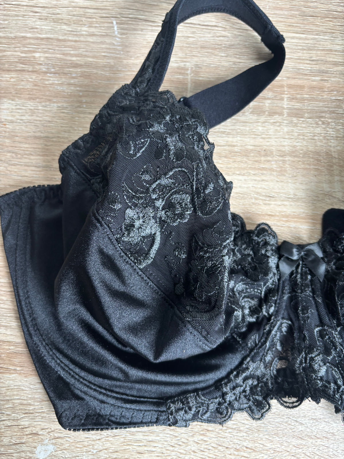 Pretty Minimiser Underwired Bra by Freemans 38E