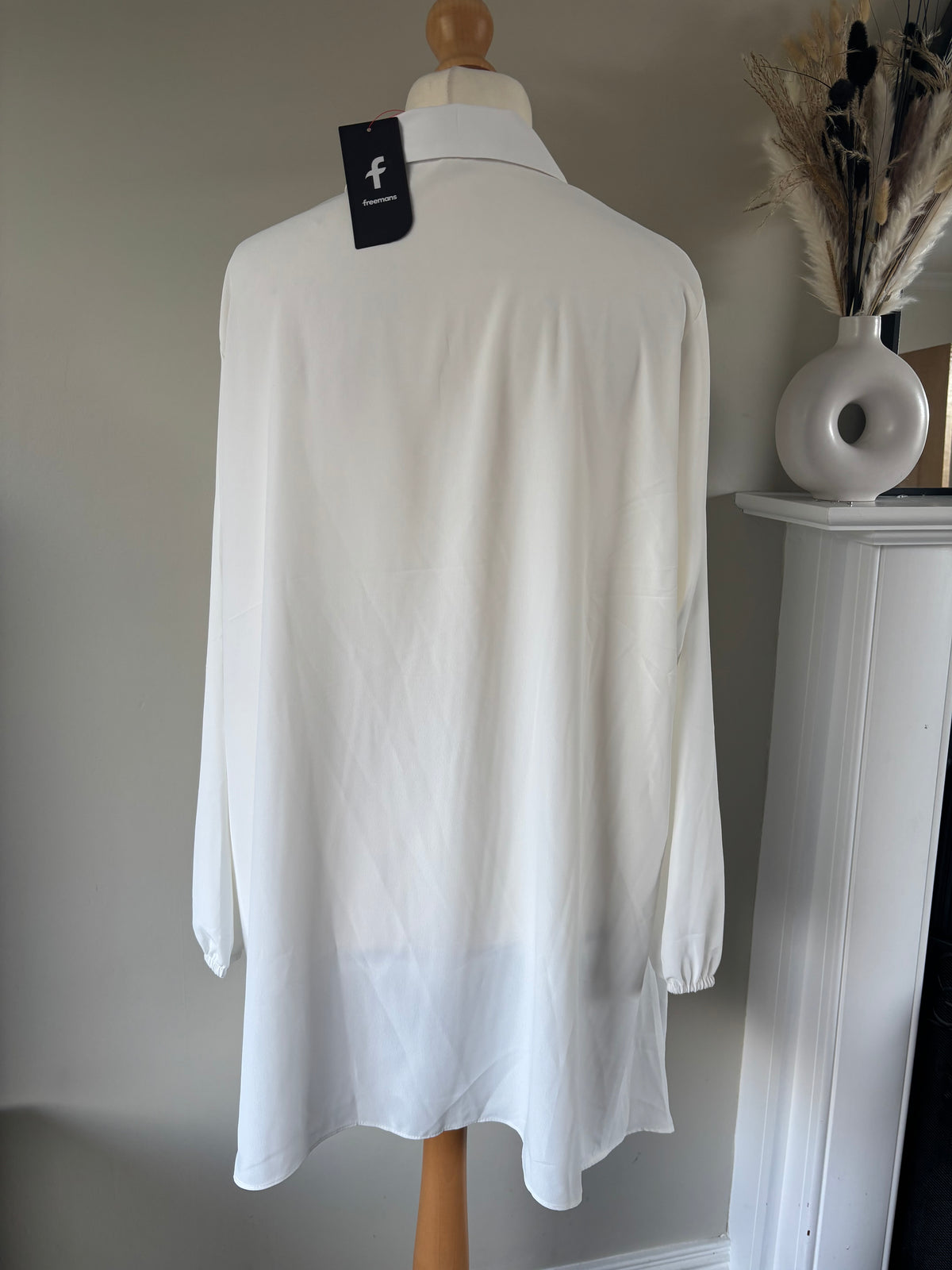 White longline blouse by Freemans size 22