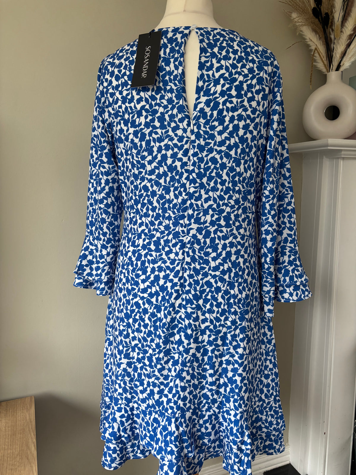 Blue Ditsy Floral Print Ruffle Hem Shift Dress by Sosanda size 16