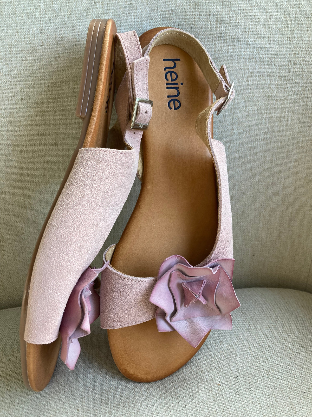 Flower sling back sandals by HEINE - Size 8