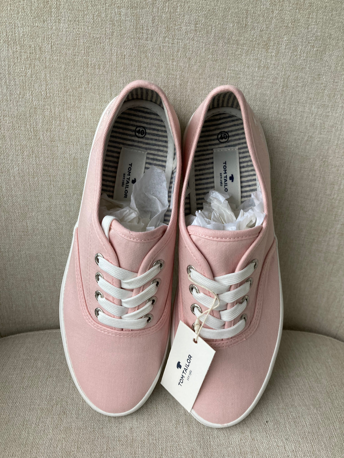 Pale pink lace up shoes by Tom Tailor - Size 7