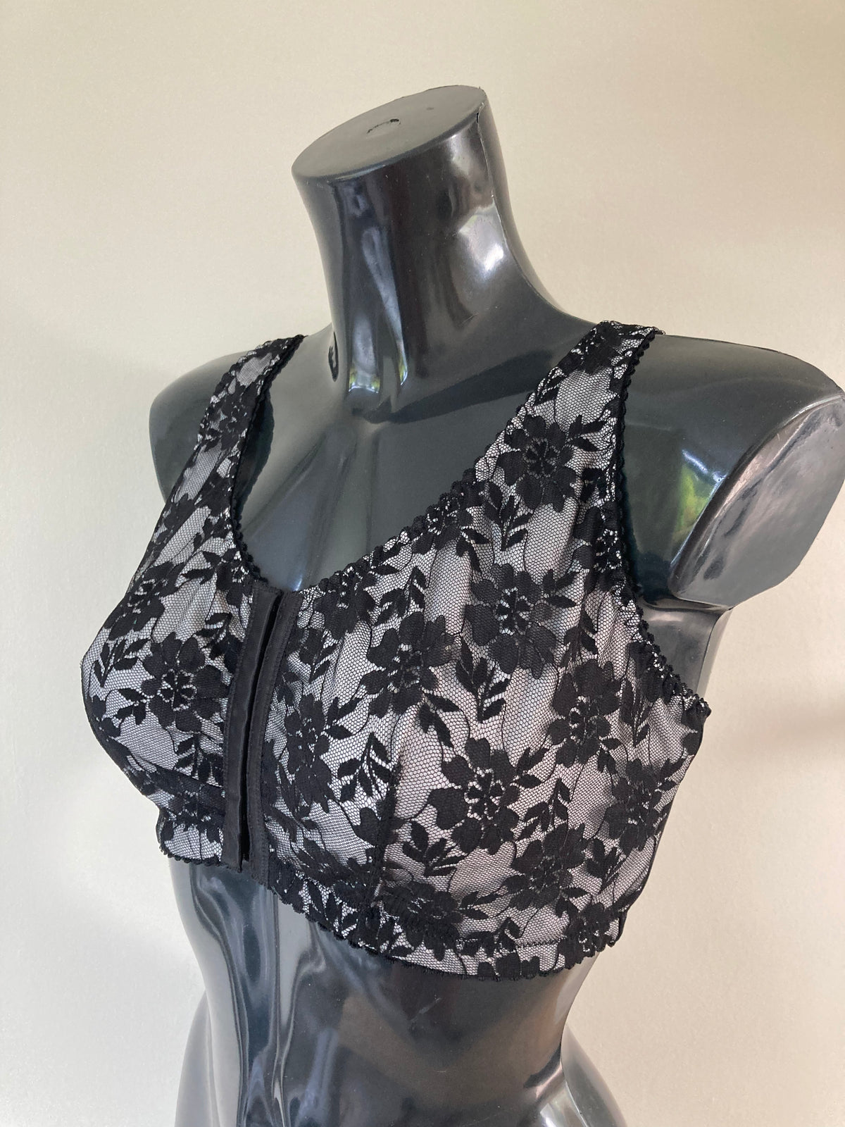 Grey Floral Front Fastening Bra by WASCHEPUR - Cup 38D