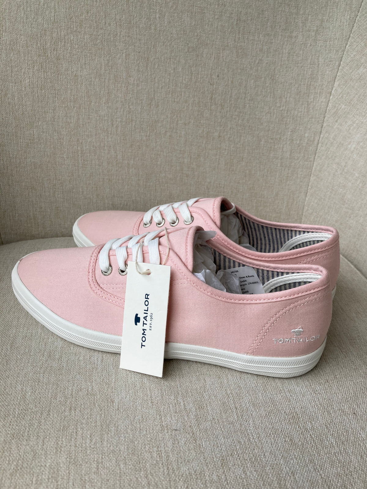 Pale pink lace up shoes by Tom Tailor - Size 7