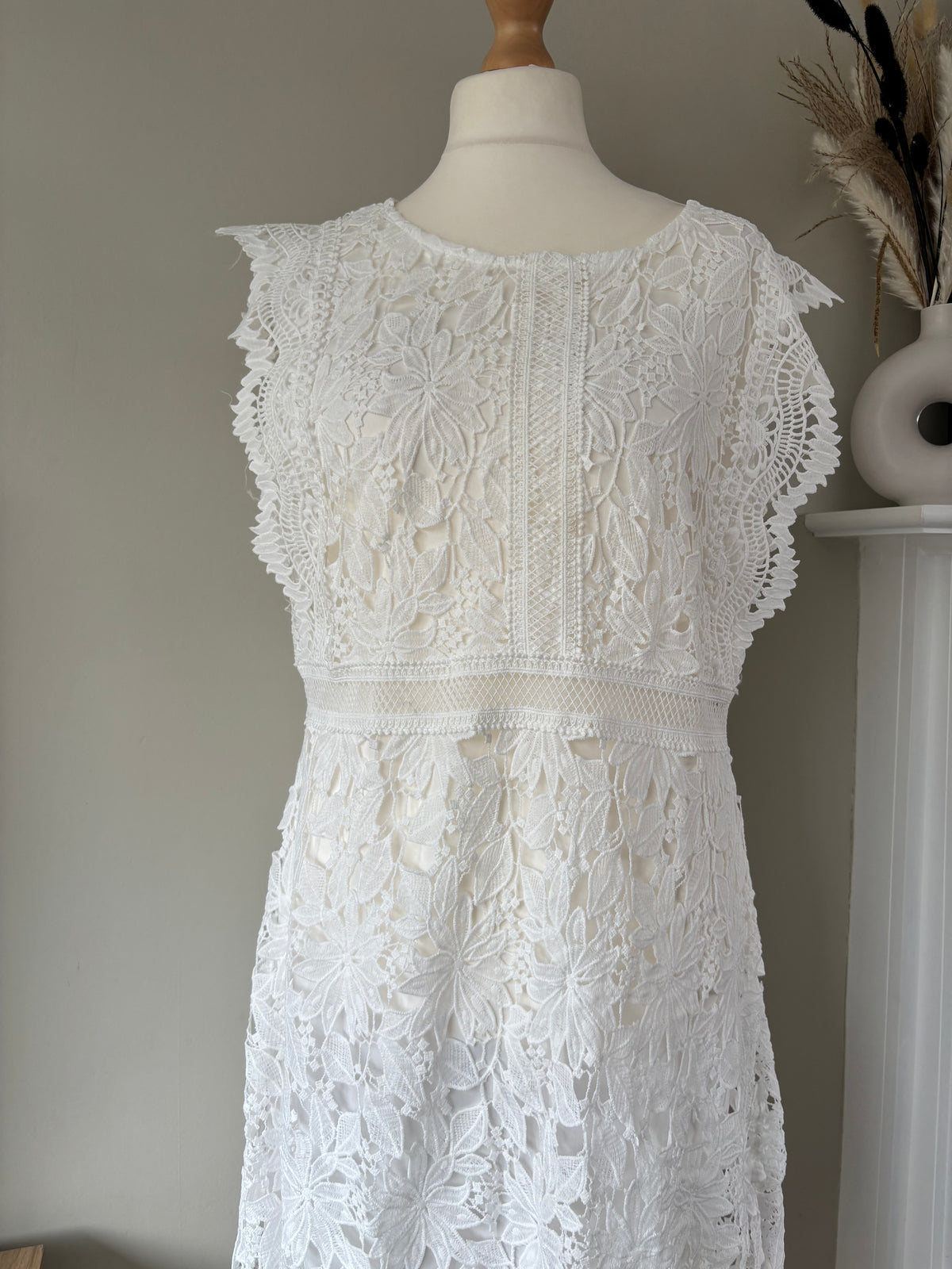 White lace dress by Kaleidoscope Size 18