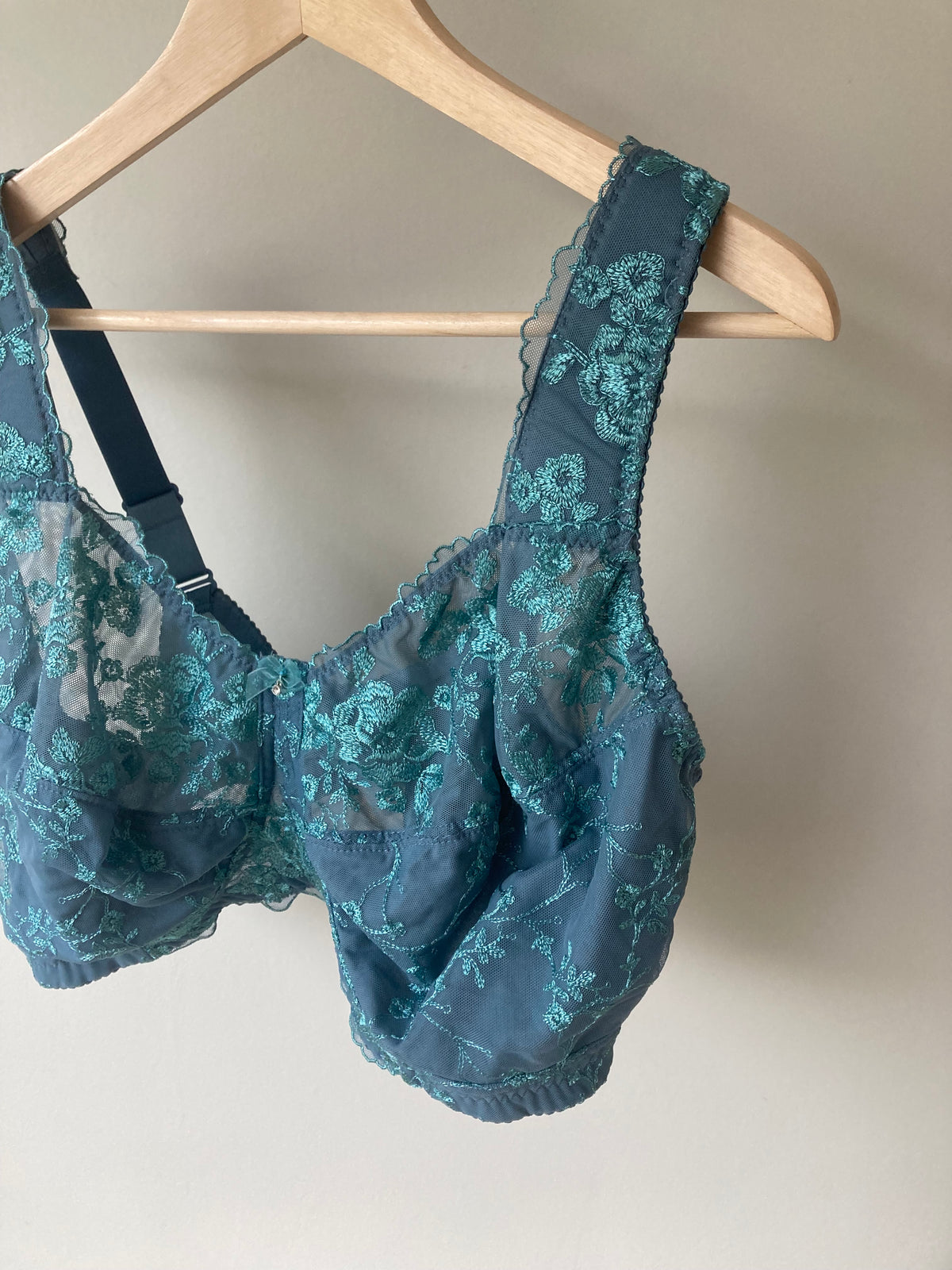 Beautiful teal support bra By BPC