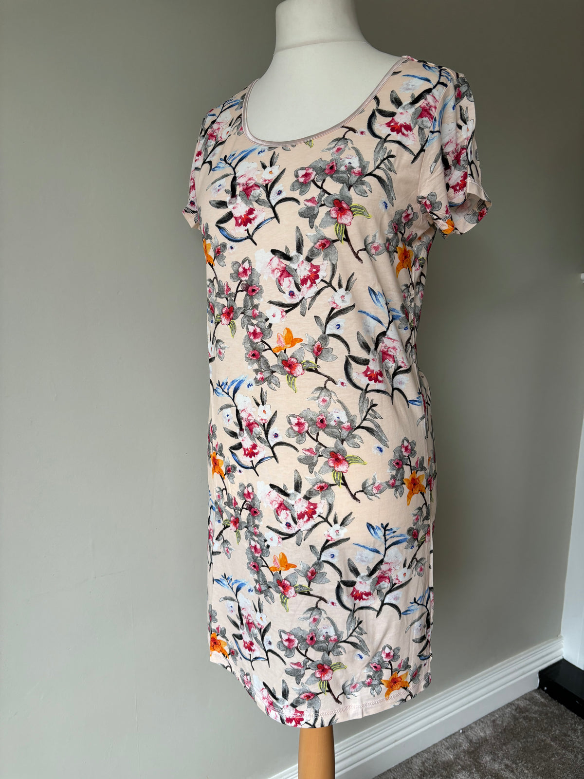 Peach floral night dress by S.Oliver Size 10/12
