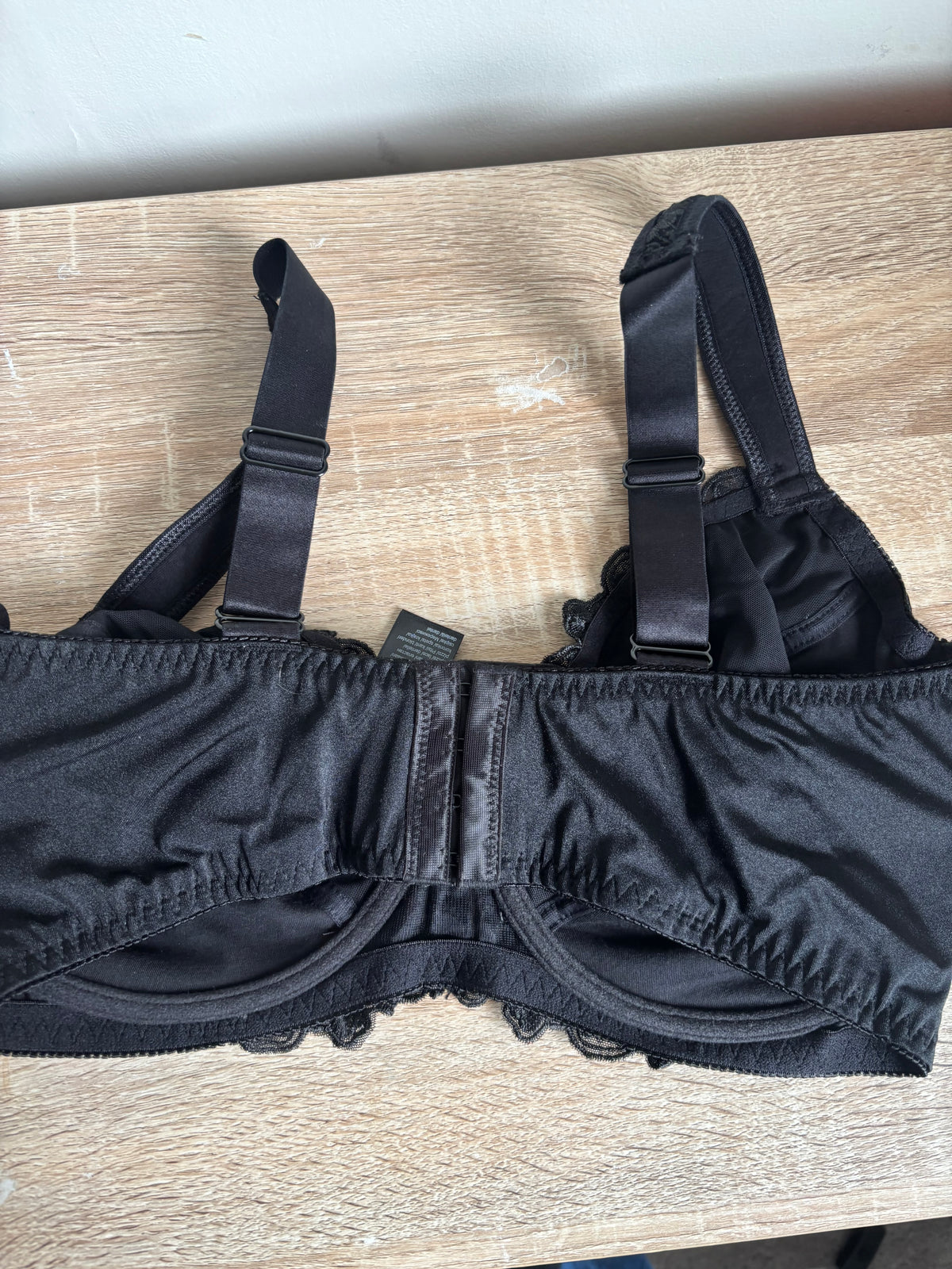 Pretty Minimiser Underwired Bra by Freemans 38E