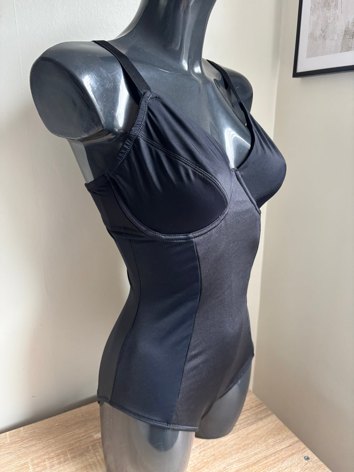 Underwired shaping body by Freemans  size 36 C