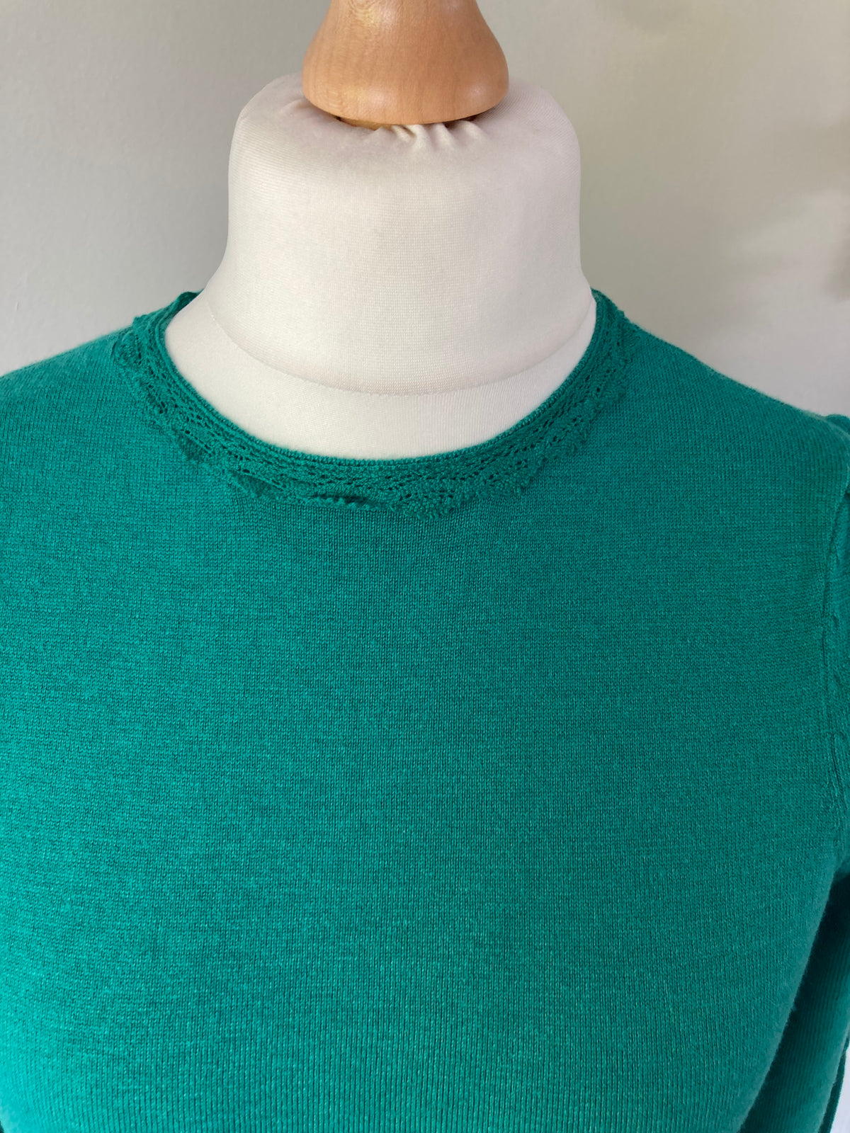 Green lace collard jumper by TESINI - Size 12