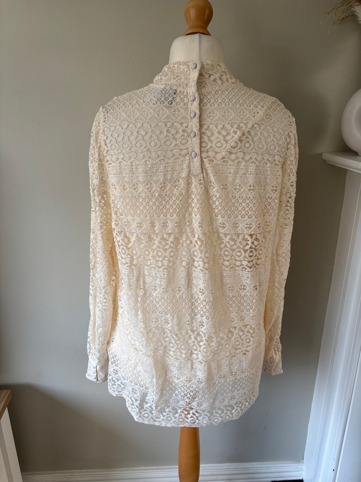 2 in 1 cream lace top by Heine Size 20