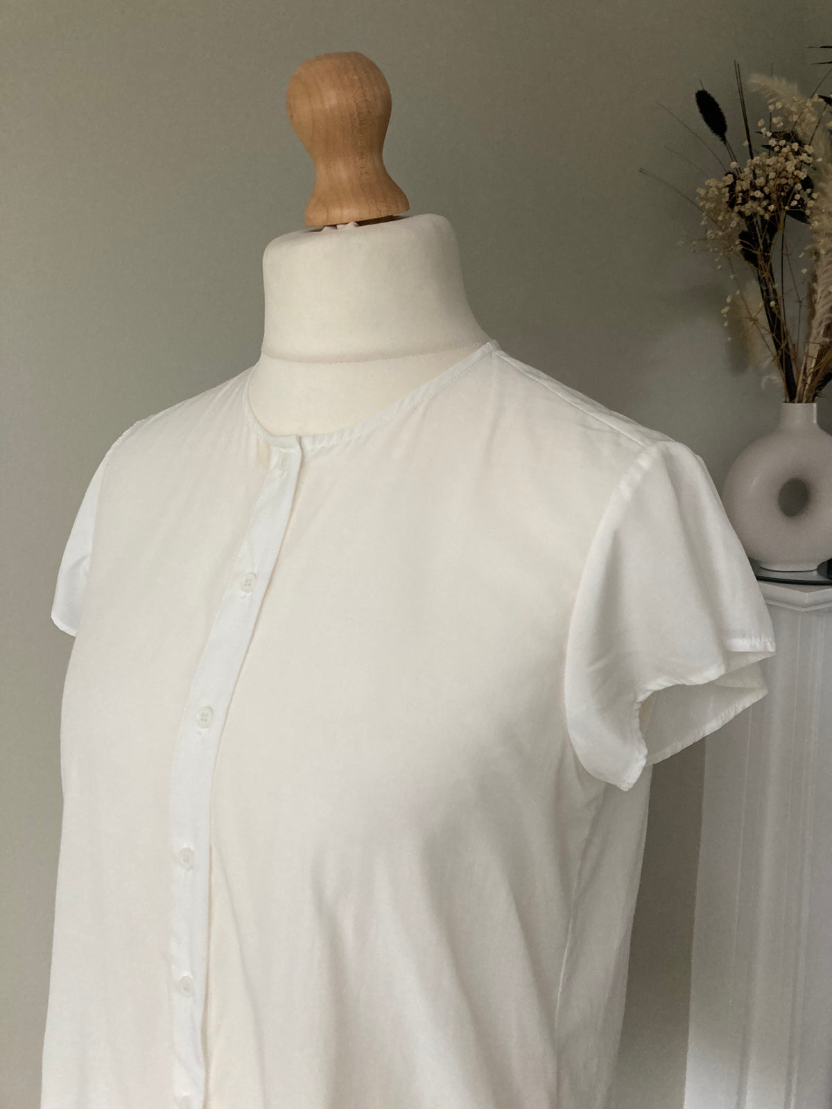 Ery Crepe Short Sleeve Shirt by FRENCH CONNECTION - Size M