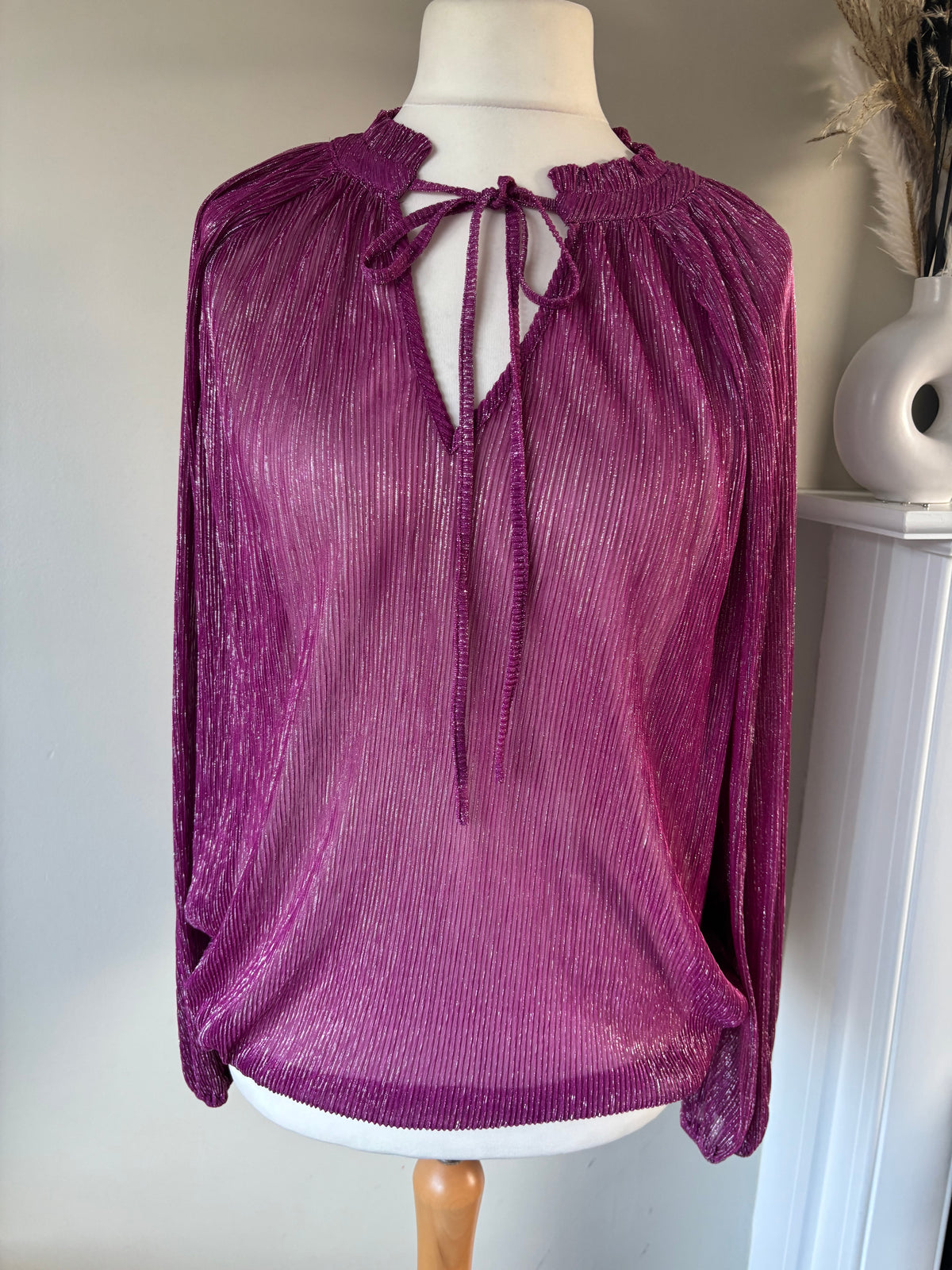 Pink Plisse Tie Neck Blouse by Freemans size 16