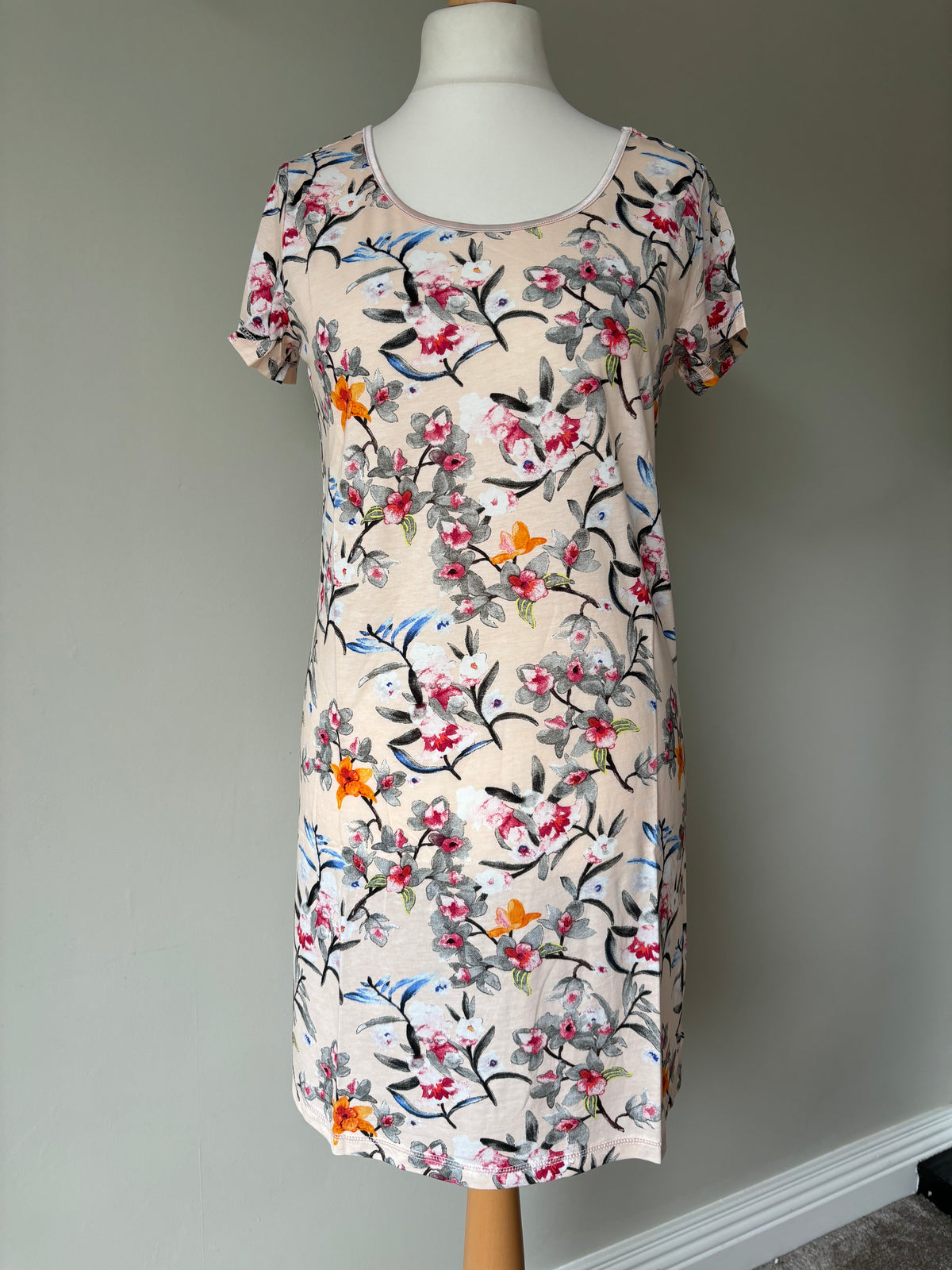 Peach floral night dress by S.Oliver Size 10/12