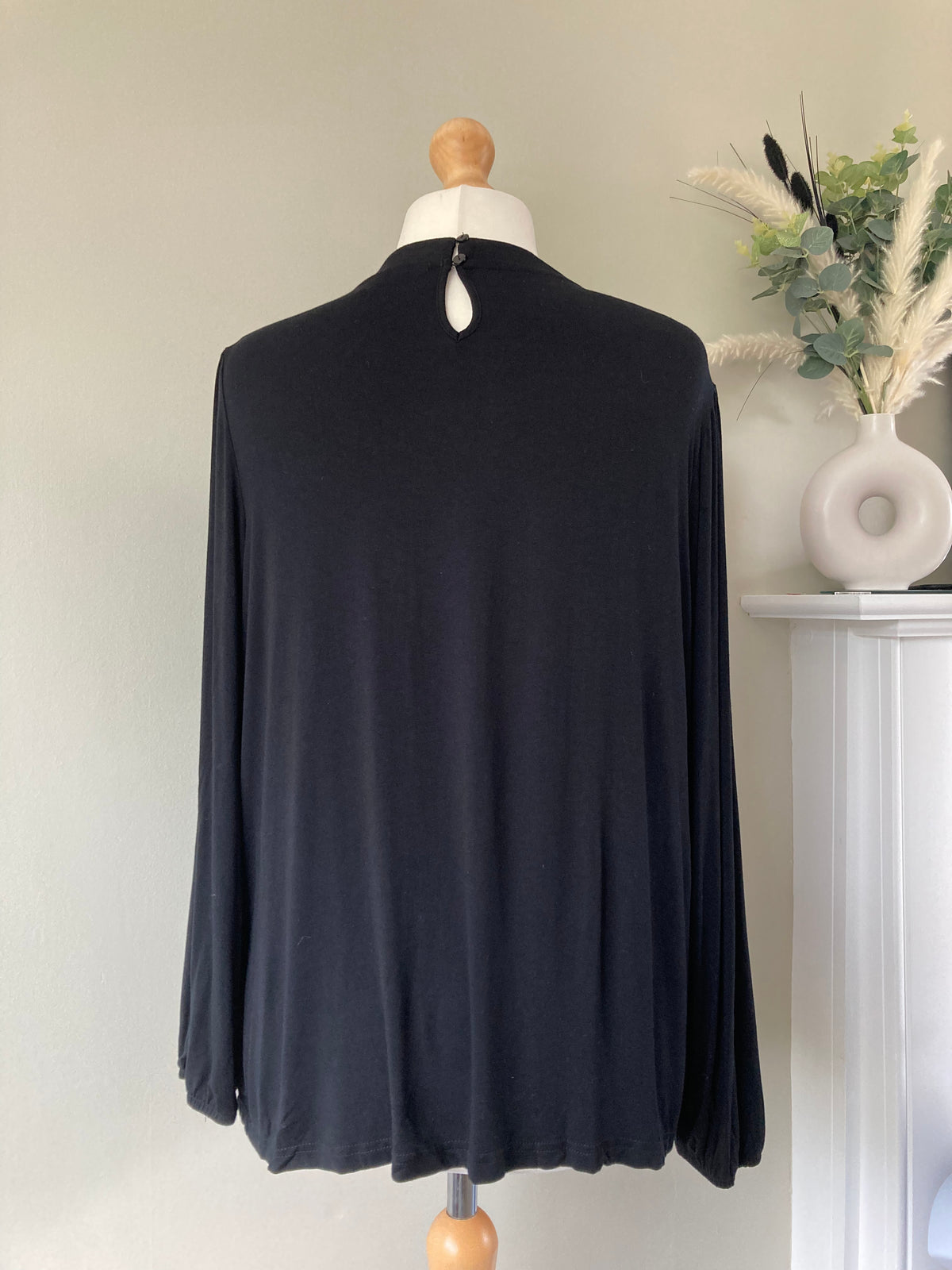 Black lace tunic by RAINBOW- Size 20