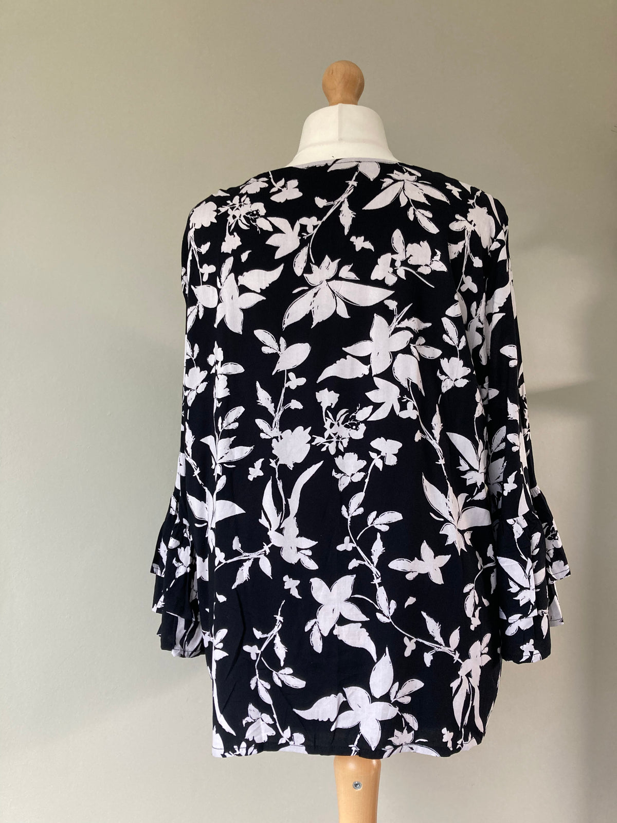 Three quarter printed blouse by CREATION L - Size 20/22