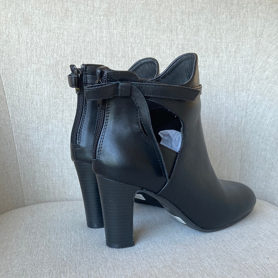 Black Heeled Boots By BODY FLIRT - Size 7