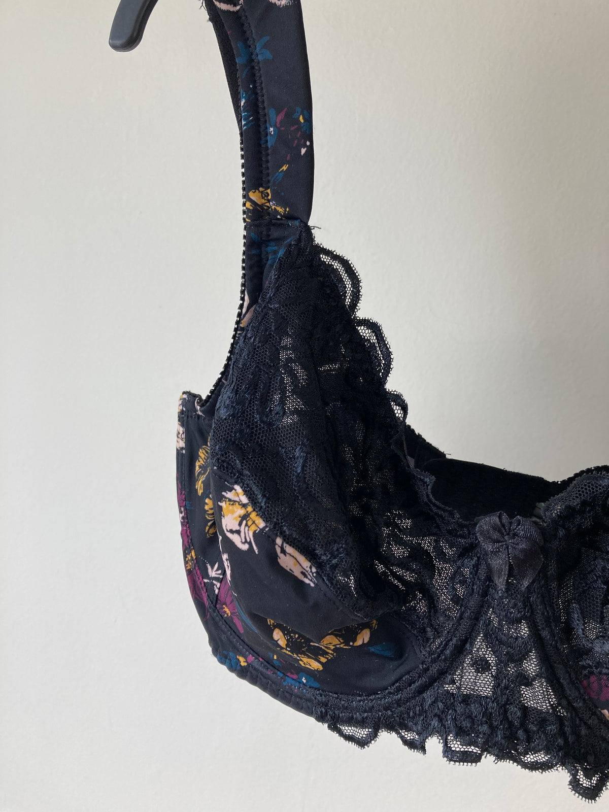 Black floral non padded bra by BONPRIX - size 36DD