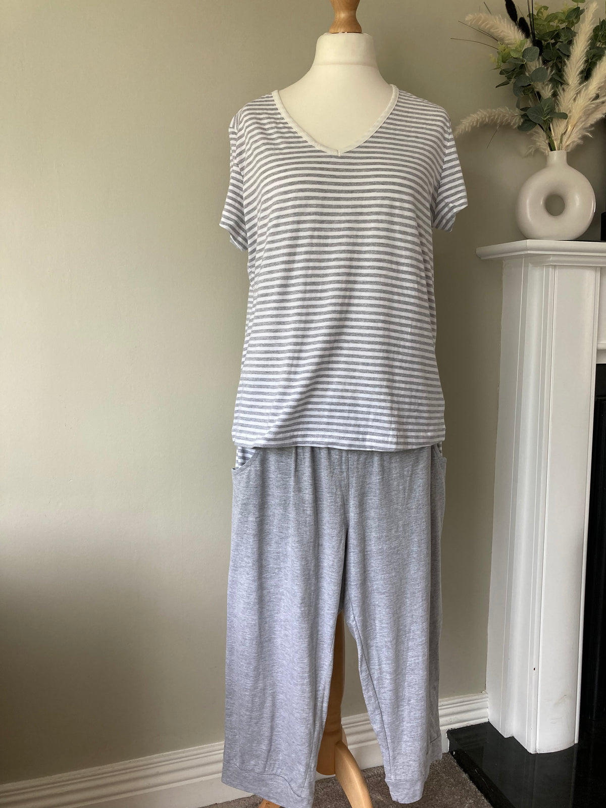 Light Grey Capri Pyjama by H.I.S - Size 18/20