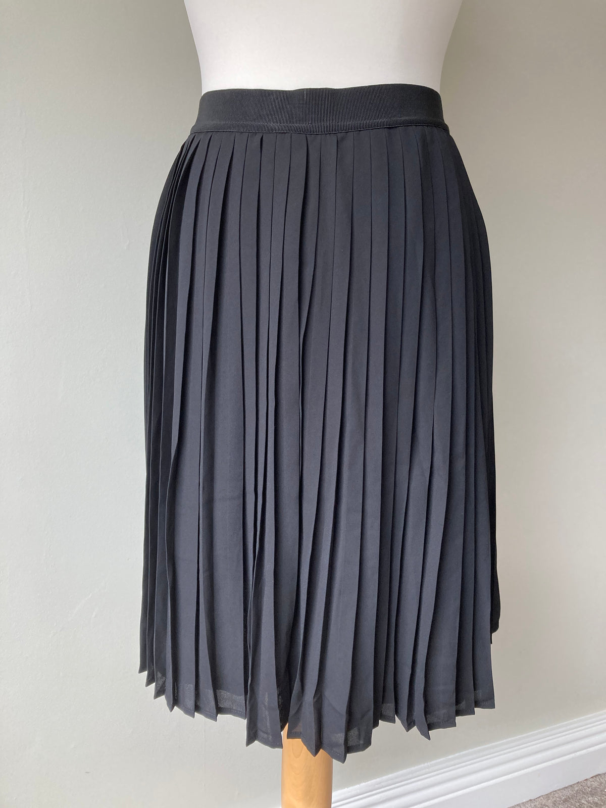 Sunny Pleated Skirt Black by MASAI