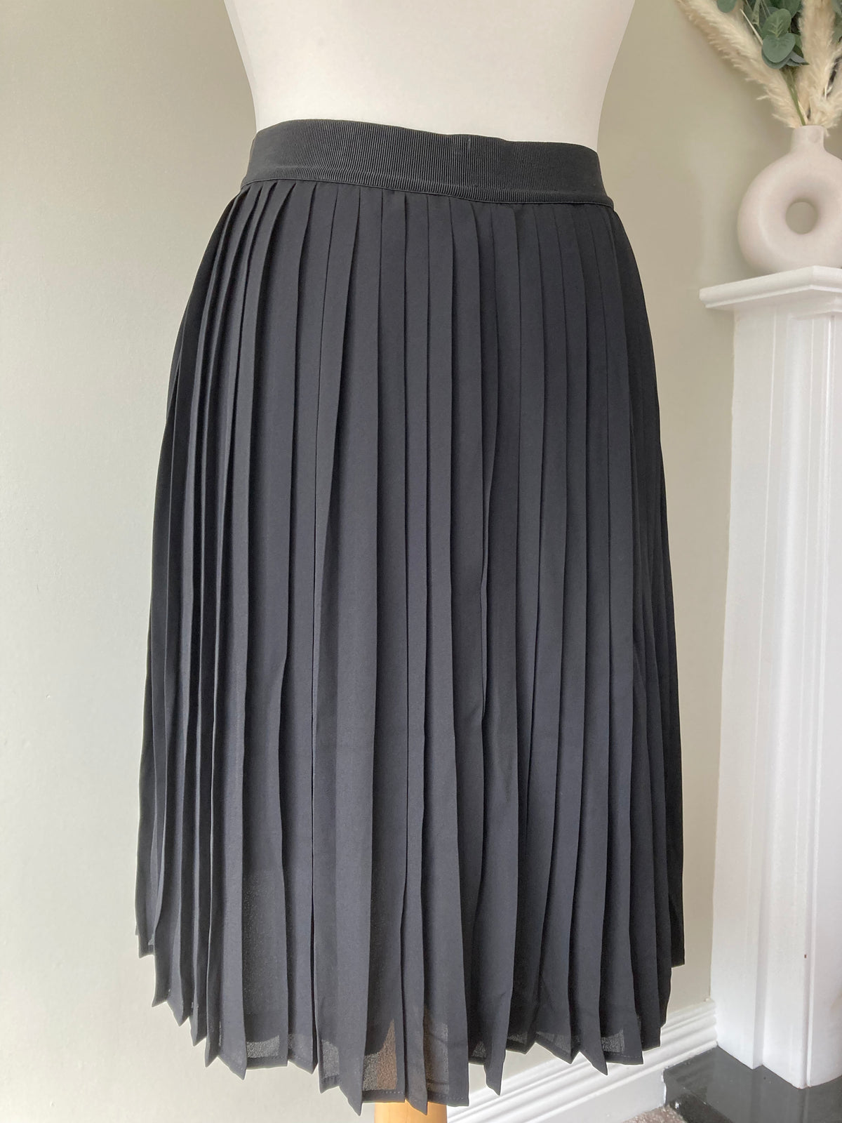 Sunny Pleated Skirt Black by MASAI