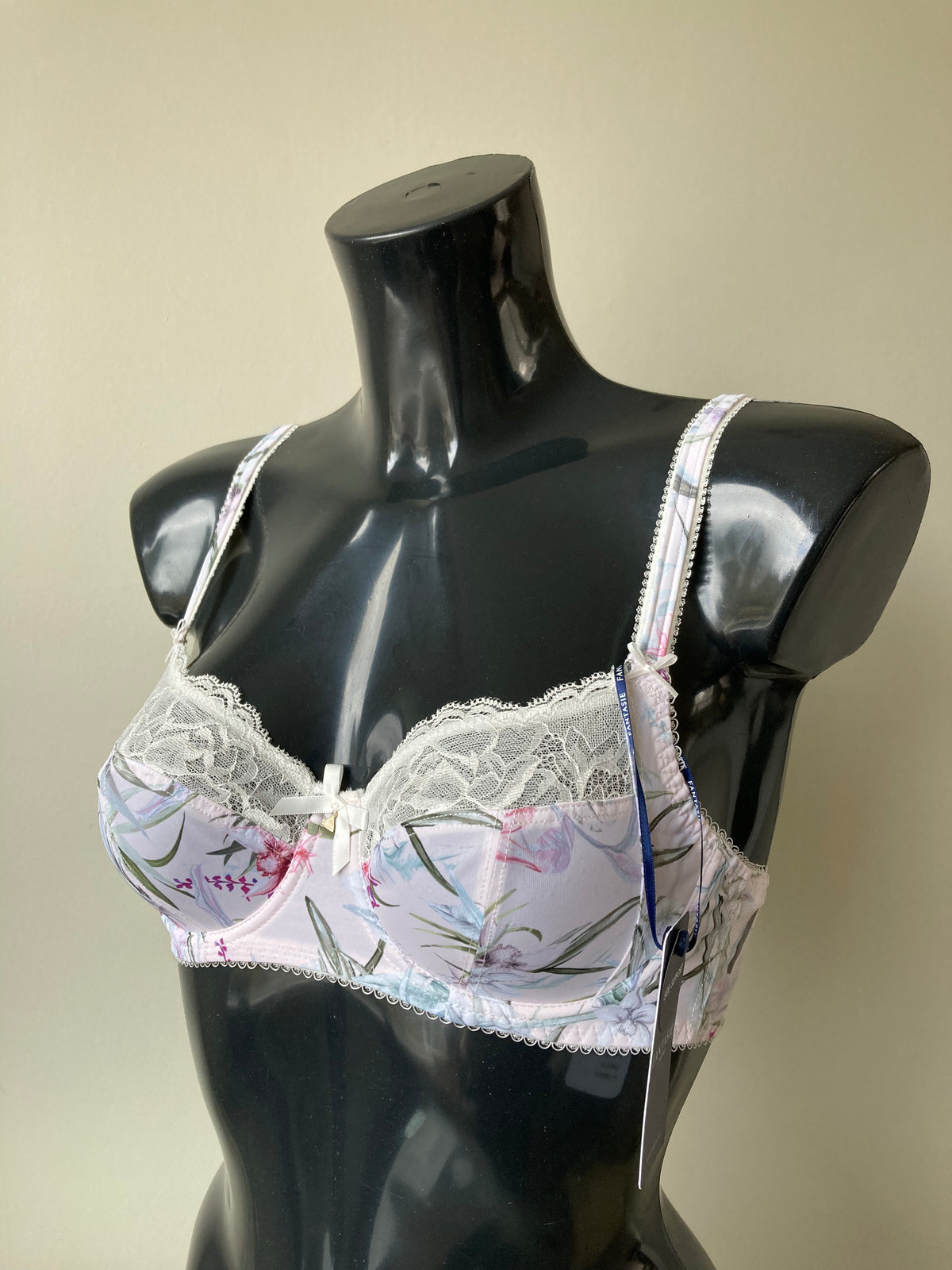 Carena Ivory FC Bra by FANTASIE