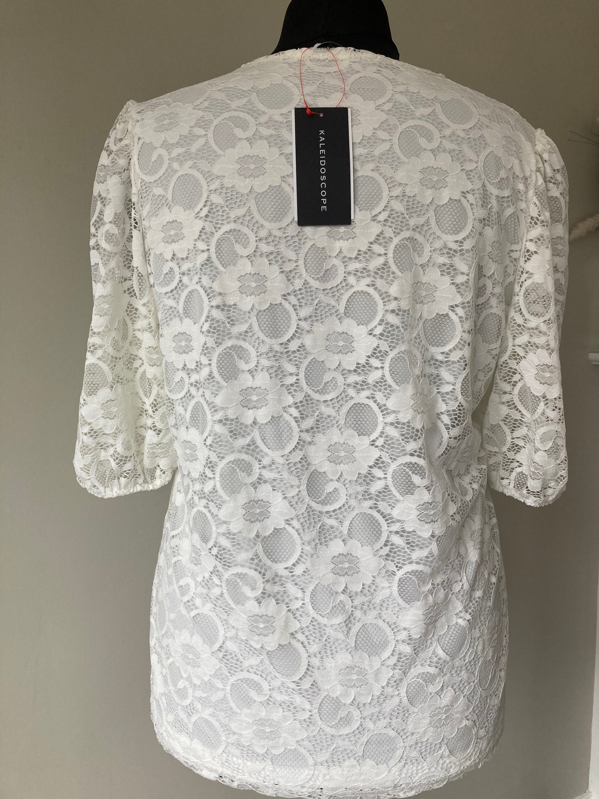 White ace Top by KALEIDOSCOPE -  Size 20