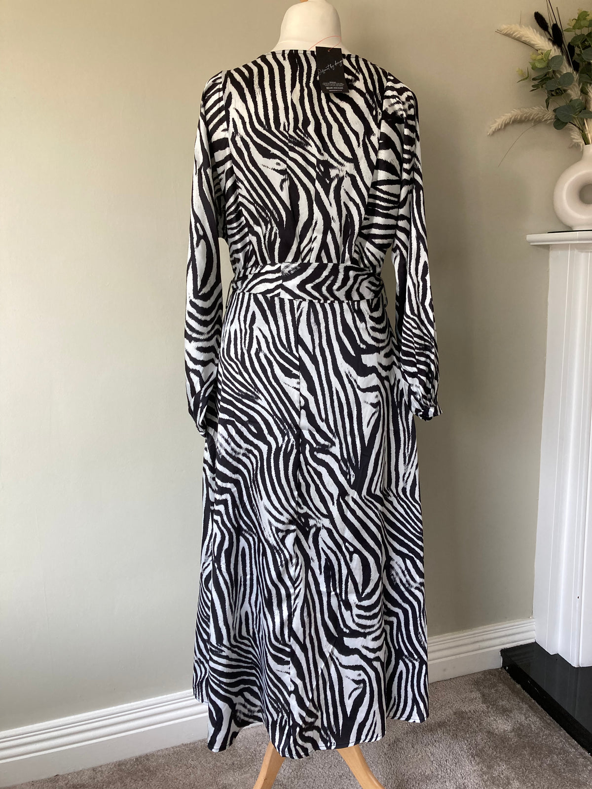 Zebra Print Silk-feel Tie Dress size 12